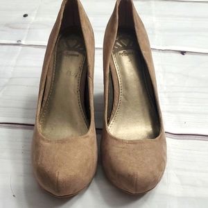 Taupe/Tan suede wedge shoes